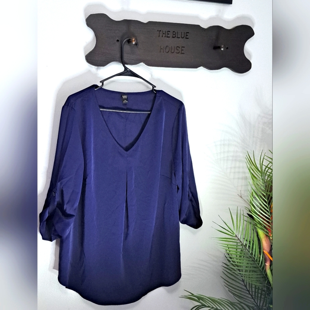 Emery Rose Plus V Neckline Roll Tab Sleeve Navy Blue Blouse 1XL